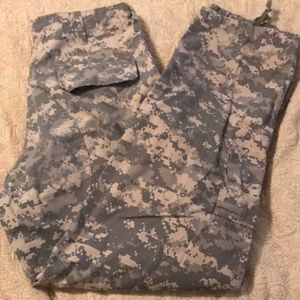 Army Combat Uniform, Desert fatigues, Med. regular